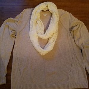 XL Sonoma Raglan sweater and infinity scarf set